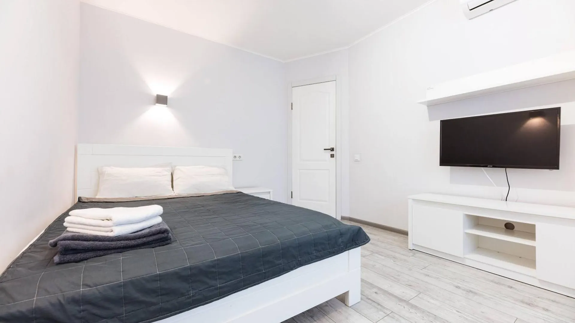 Квартири Метро Дарниця Apartment Kyiv